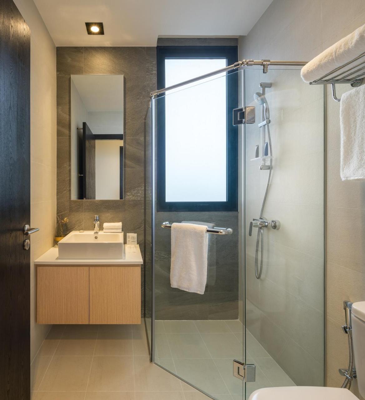 Momentus Serviced Residences Novena Singapur Exterior foto